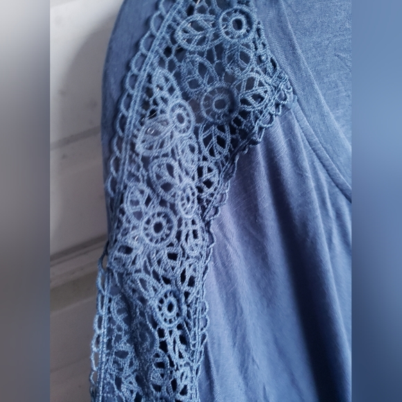 2X Plus Size Blue knit top Suzanne Betro summer spring shirt - Picture 3 of 4